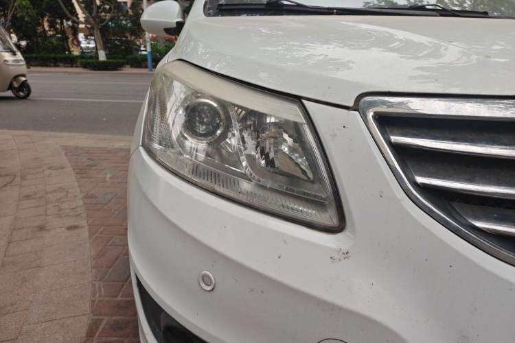 Used Chery E3 2015 1.5L Manual ZhiShang Model Right Front Headlight