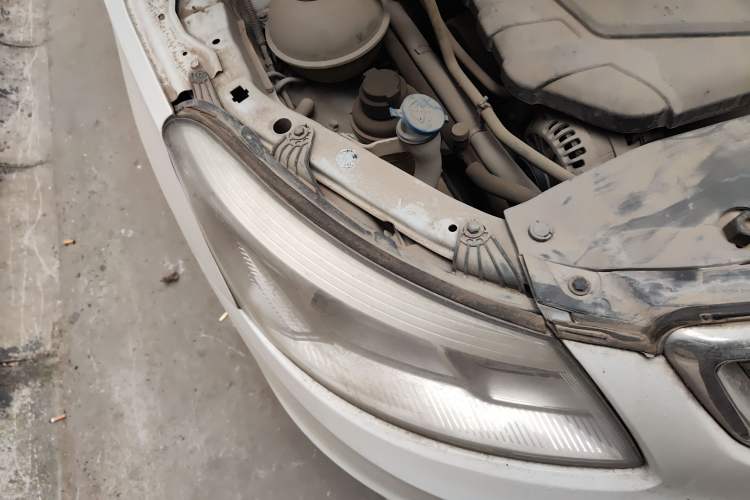 Used Chery E3 2015 1.5L Manual Fashion Model Right Front Headlight