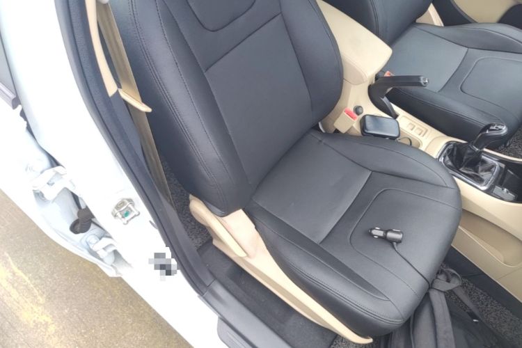 Used Chery E3 2015 1.5L Manual Fashion Model Right Front Seat