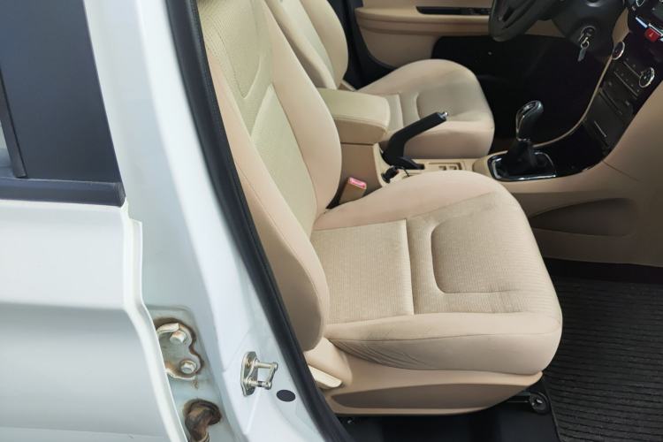 Used Chery E3 2015 1.5L Manual Fashion Model Right Front Seat