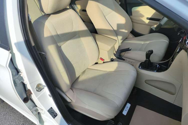 Used Chery E3 2015 1.5L Manual Fashion Model Right Front Seat
