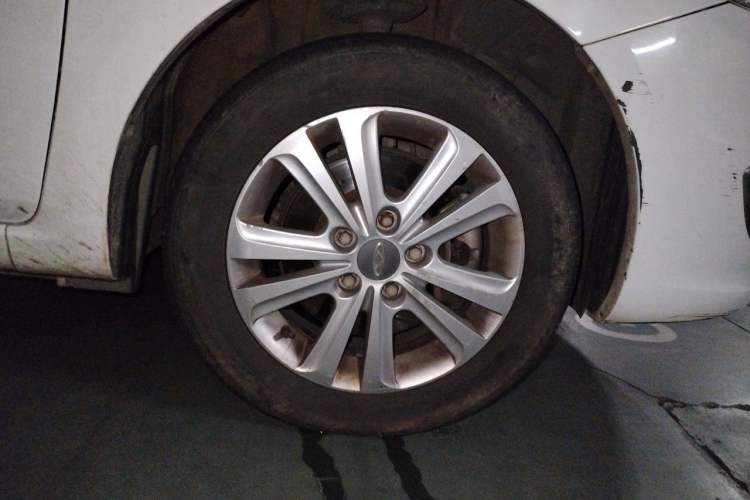 Used Chery E3 2015 1.5L Manual ZhiShang Model Right Front Wheel Hub