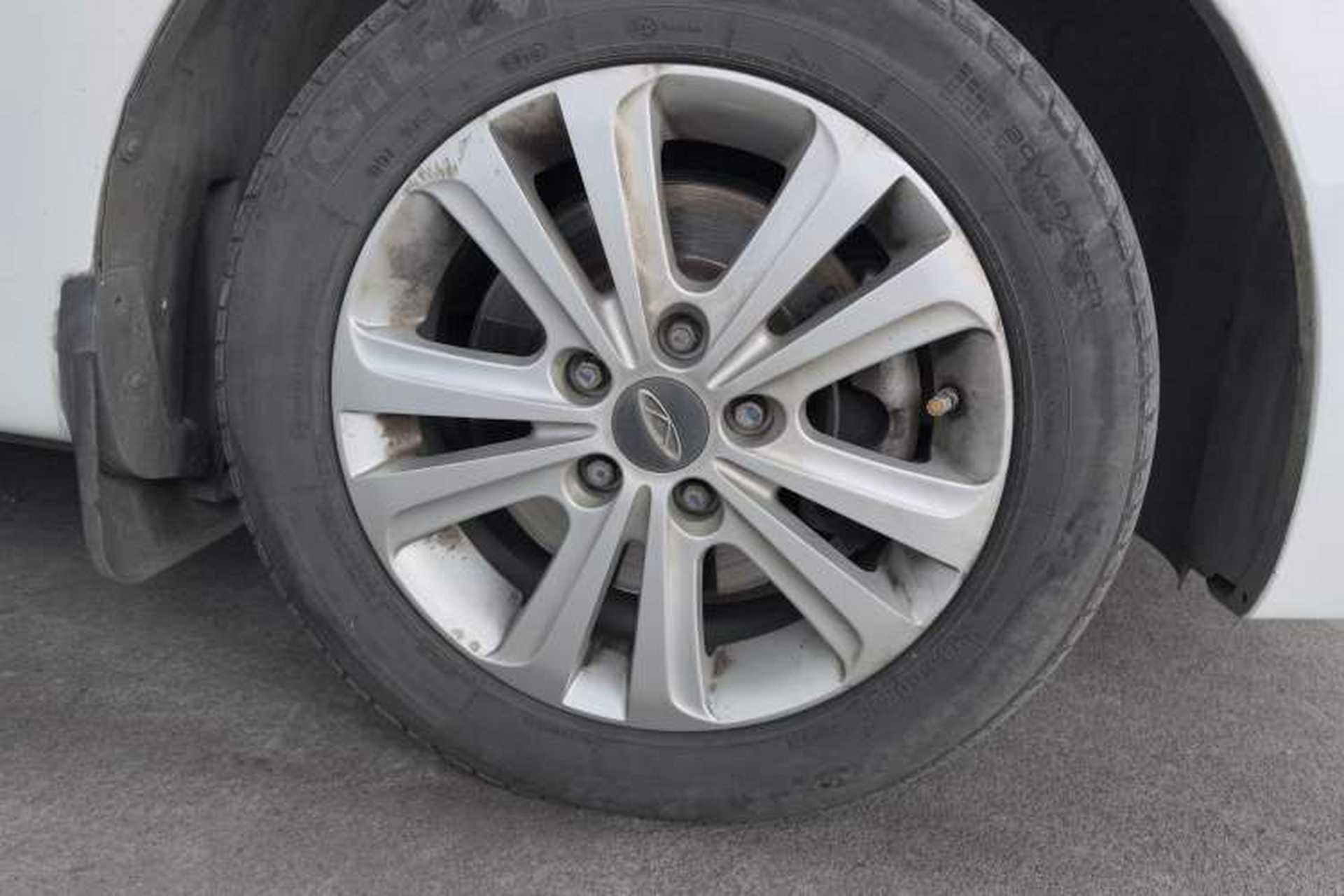 Used Chery E3 2015 1.5L Manual ZhiShang Model Right Front Wheel Hub