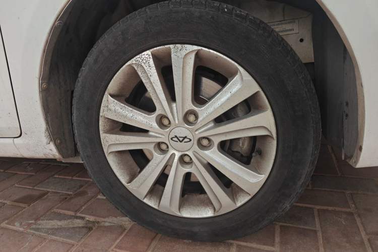 Used Chery E3 2015 1.5L Manual ZhiShang Model Right Front Wheel Hub