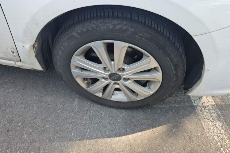 Used Chery E3 2015 1.5L Manual Fashion Model Right Front Wheel Hub
