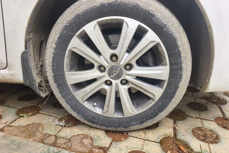 Used Chery E3 2015 1.5L Manual ZhiShang Model Right Front Wheel Hub