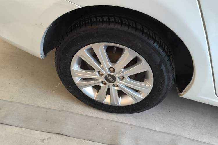 Used Chery E3 2015 1.5L Manual ZhiShang Model Right Rear Wheel Hub