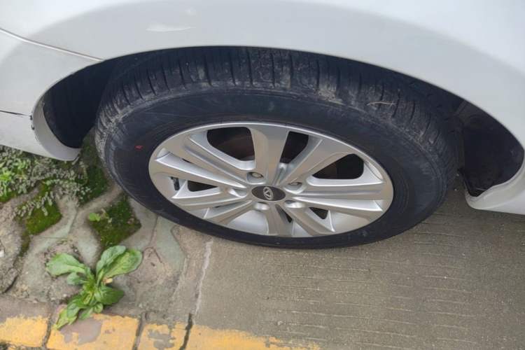 Used Chery E3 2015 1.5L Manual Fashion Model Right Rear Wheel Hub