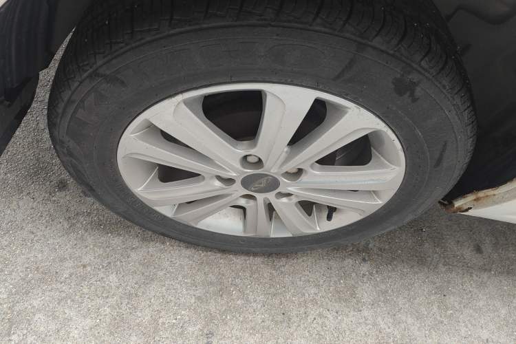 Used Chery E3 2015 1.5L Manual Fashion Model Right Rear Wheel Hub