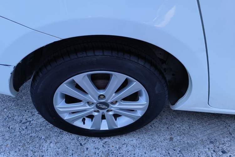 Used Chery E3 2015 1.5L Manual Fashion Model Right Rear Wheel Hub