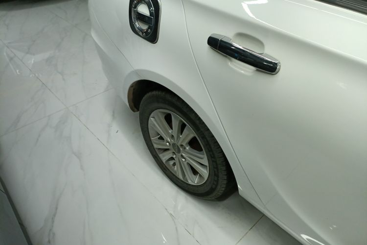 Used Chery E3 2015 1.5L Manual ZhiShang Model Right Rear Wheel Hub