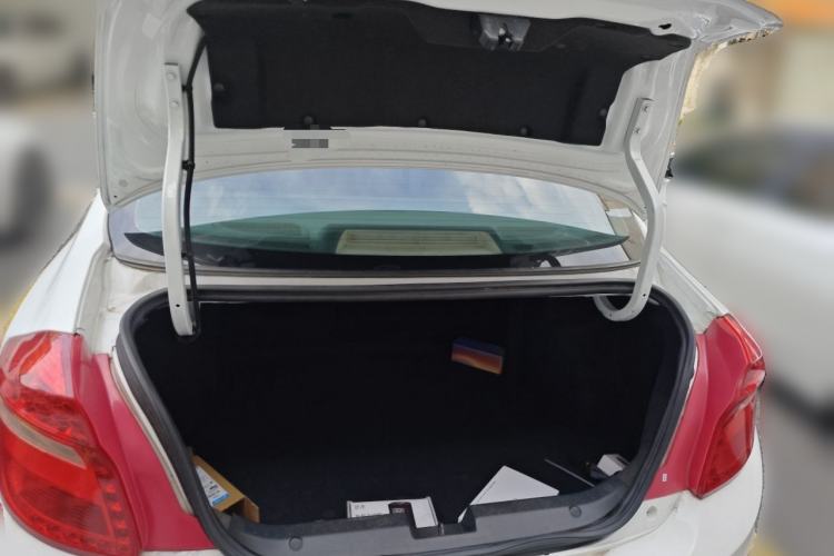 Used Chery E3 2015 1.5L Manual Fashion Model Trunk