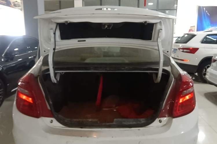 Used Chery E3 2015 1.5L Manual ZhiShang Model Trunk