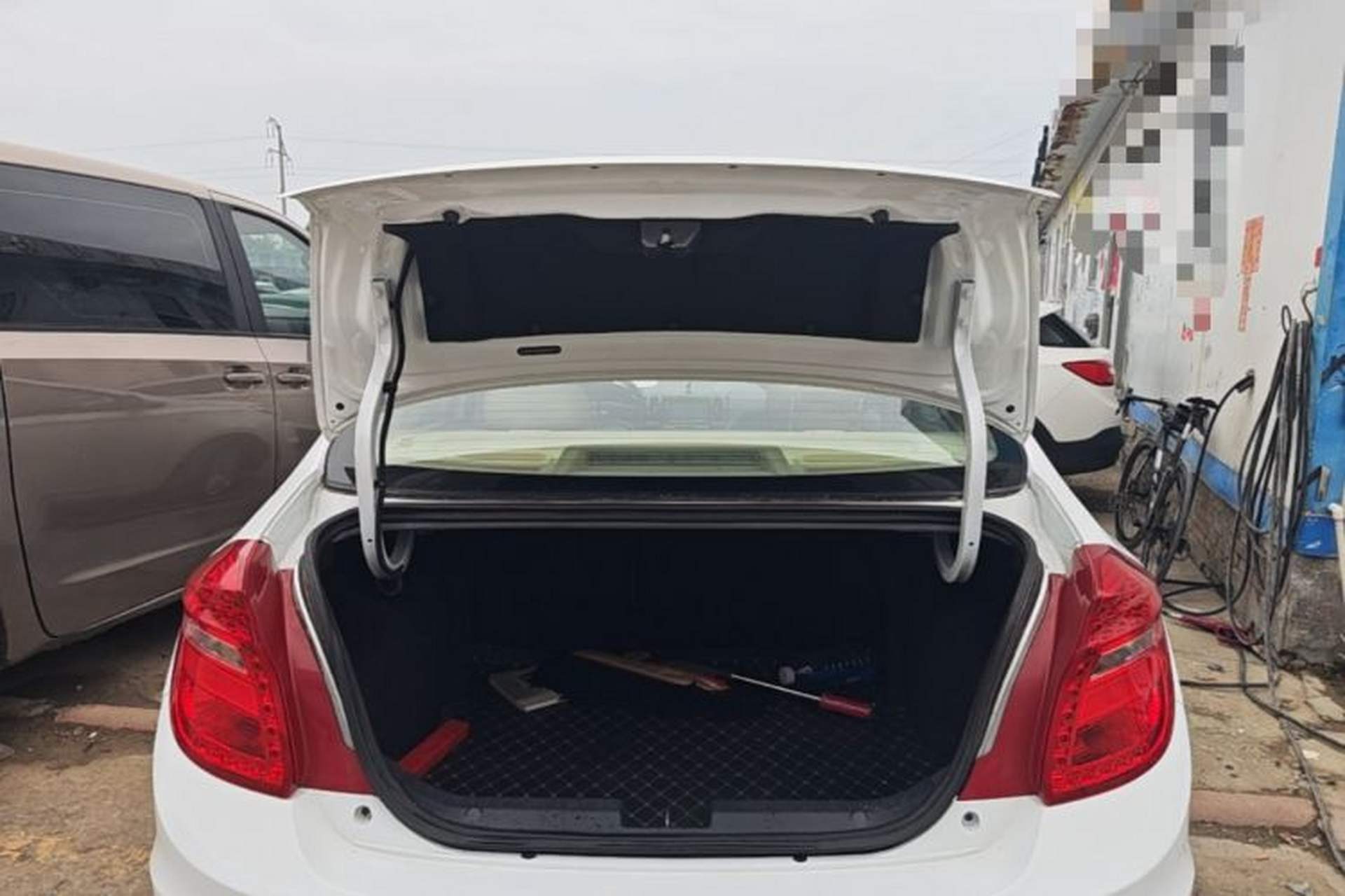 Used Chery E3 2015 1.5L Manual Fashion Model Trunk