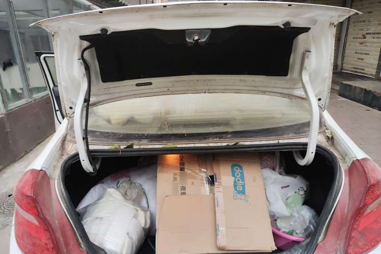 Used Chery E3 2015 1.5L Manual Fashion Model Trunk