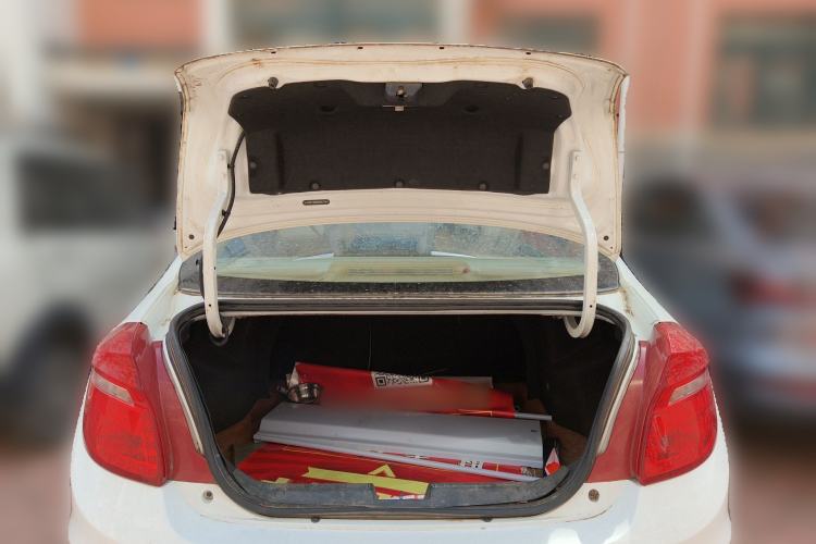 Used Chery E3 2015 1.5L Manual Fashion Model Trunk