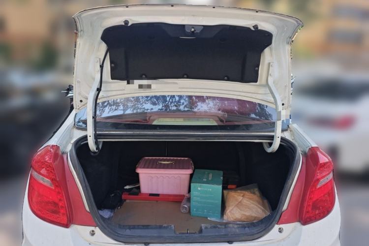 Used Chery E3 2015 1.5L Manual Fashion Model Trunk