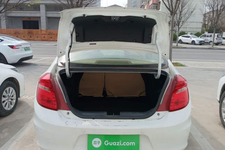Used Chery E3 2015 1.5L Manual Fashion Model Trunk