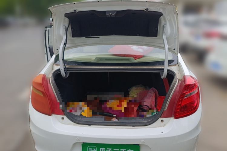 Used Chery E3 2015 1.5L Manual ZhiShang Model Trunk