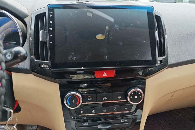 Used Chery E3 2015 1.5L Manual Fashion Model Audio And AC Panel
