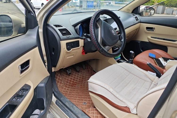 Used Chery E3 2015 1.5L Manual Fashion Model Driver Seat