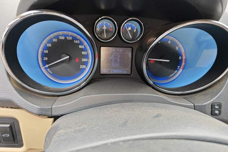 Used Chery E3 2015 1.5L Manual Fashion Model Odometer Close Up