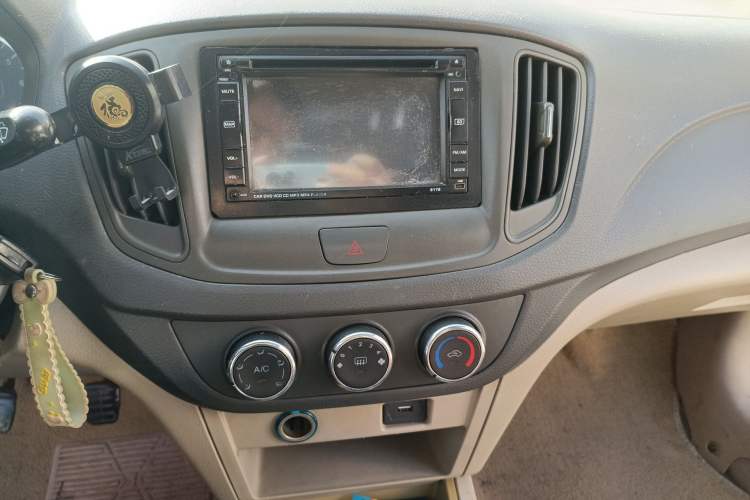Used Chery E5 2011 1.5L Manual New Joy Model Audio And AC Panel