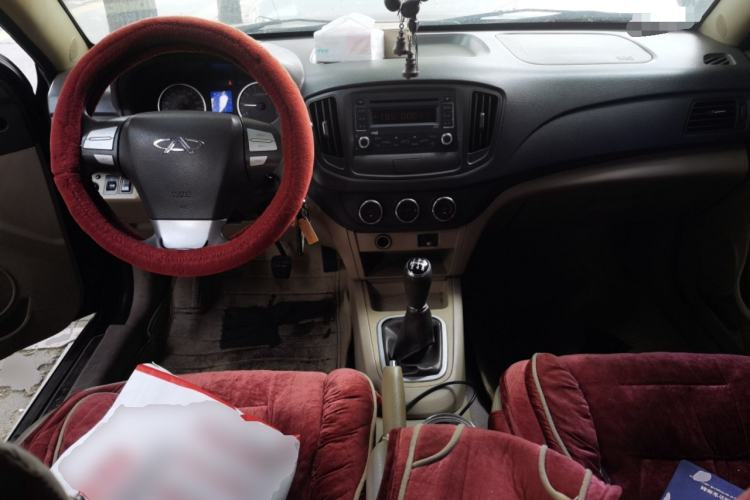 Used Chery E5 2011 1.5L Manual Enjoyment Model Center Console