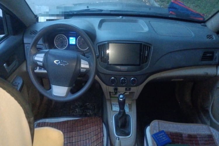 Used Chery E5 2011 1.5L Manual Enjoyment Model Center Console