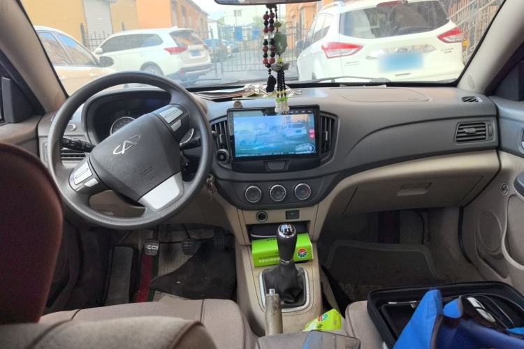 Used Chery E5 2011 1.5L Manual Enjoyment Model Center Console