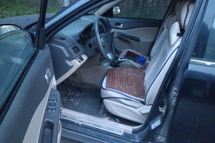 Used Chery E5 2011 1.5L Manual Enjoyment Model Driver Seat