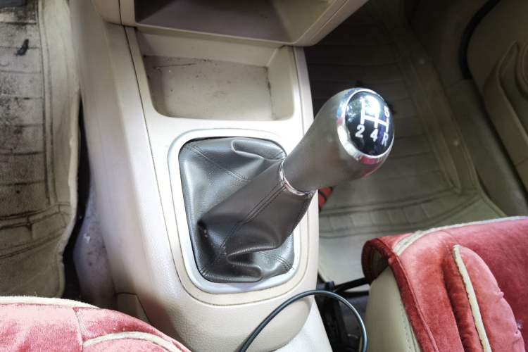 Used Chery E5 2011 1.5L Manual Enjoyment Model Gear Lever