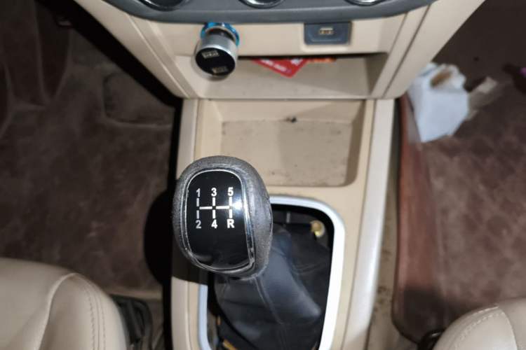 Used Chery E5 2011 1.5L Manual Enjoyment Model Gear Lever