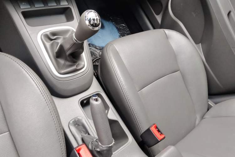 Used Chery E5 2011 1.5L Manual Zhiyue Version Gear Lever