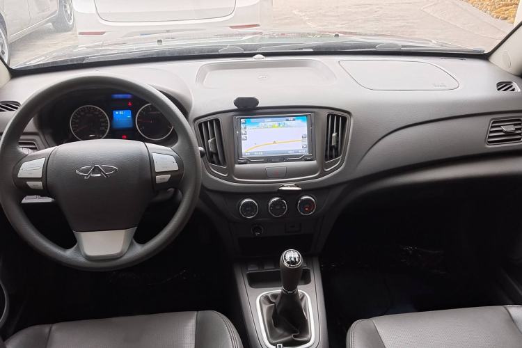 Used Chery E5 2011 1.5L Manual Zhiyue Version Interior 1