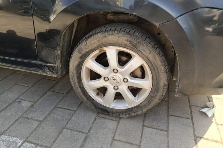 Used Chery E5 2011 1.5L Manual New Joy Model Right Front Wheel Hub