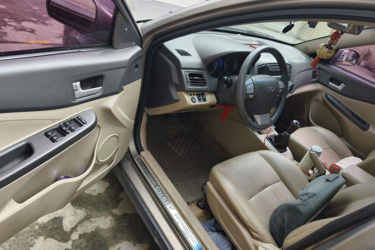 Used Chery E5 2011 1.5L Manual Enjoyment Model Driver Seat