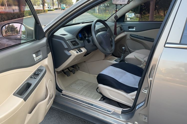 Used Chery E5 2011 1.5L Manual New Joy Model Interior 2