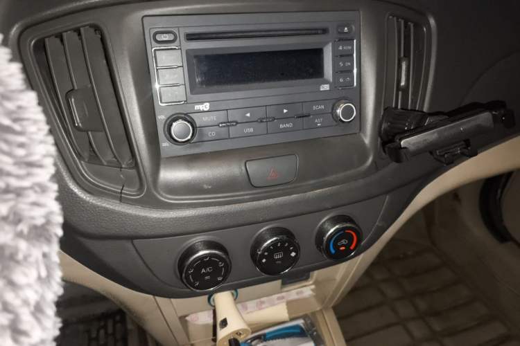 Used Chery E5 2011 1.5L Manual Enjoyment Model Audio And AC Panel