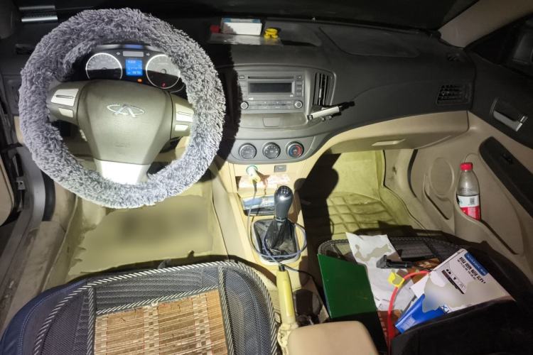 Used Chery E5 2011 1.5L Manual Enjoyment Model Center Console
