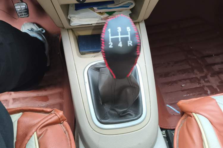 Used Chery E5 2011 1.5L Manual Enjoyment Model Gear Lever