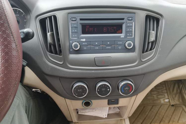 Used Chery E5 2011 1.5L Manual Enjoyment Model Audio And AC Panel