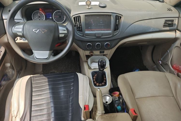 Used Chery E5 2011 1.5L Manual Enjoyment Model Center Console