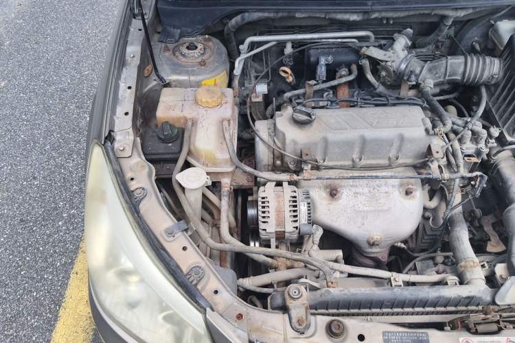 Used Chery E5 2011 1.5L Manual Enjoyment Model Engine Bay Right