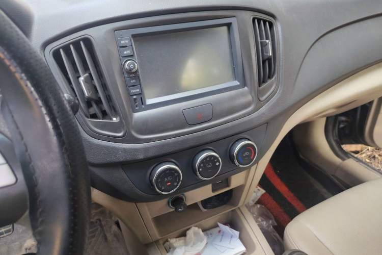 Used Chery E5 2012 1.5L Manual Sport Edition Audio And AC Panel