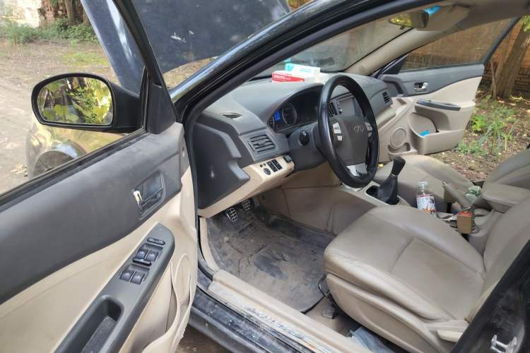 Used Chery E5 2012 1.5L Manual Sport Edition Driver Seat