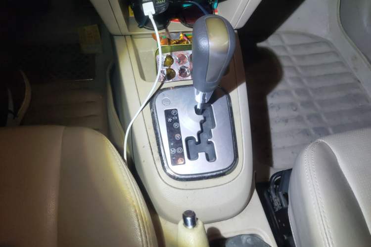 Used Chery E5 2012 1.8L CVT Sport Edition Gear Lever