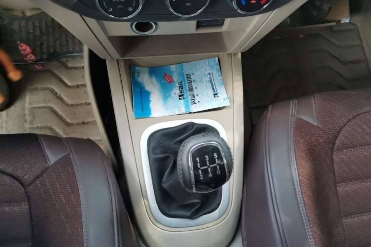 Used Chery E5 2012 1.5L Manual Sport Edition Gear Lever