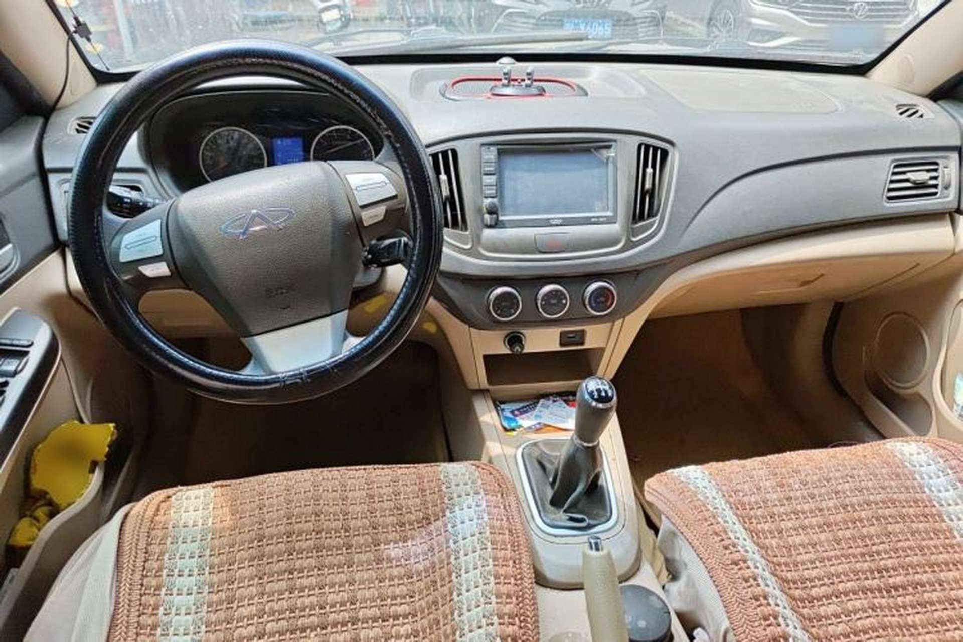 Used Chery E5 2012 1.5L Manual Sport Edition Center Console