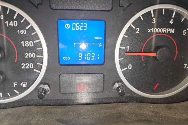 Used Chery E5 2012 1.5L Manual Sport Edition Odometer Close Up